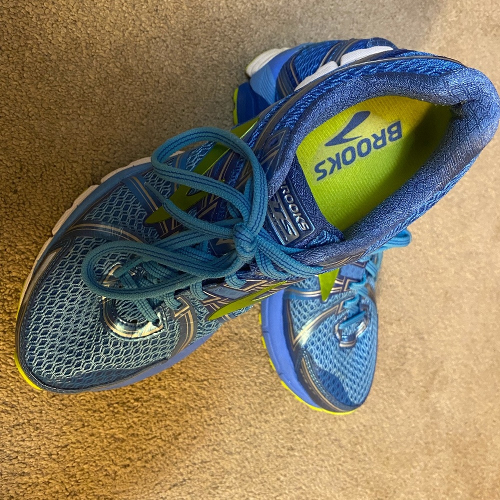 Brooks Adrenaline GTS 17 Size 9B